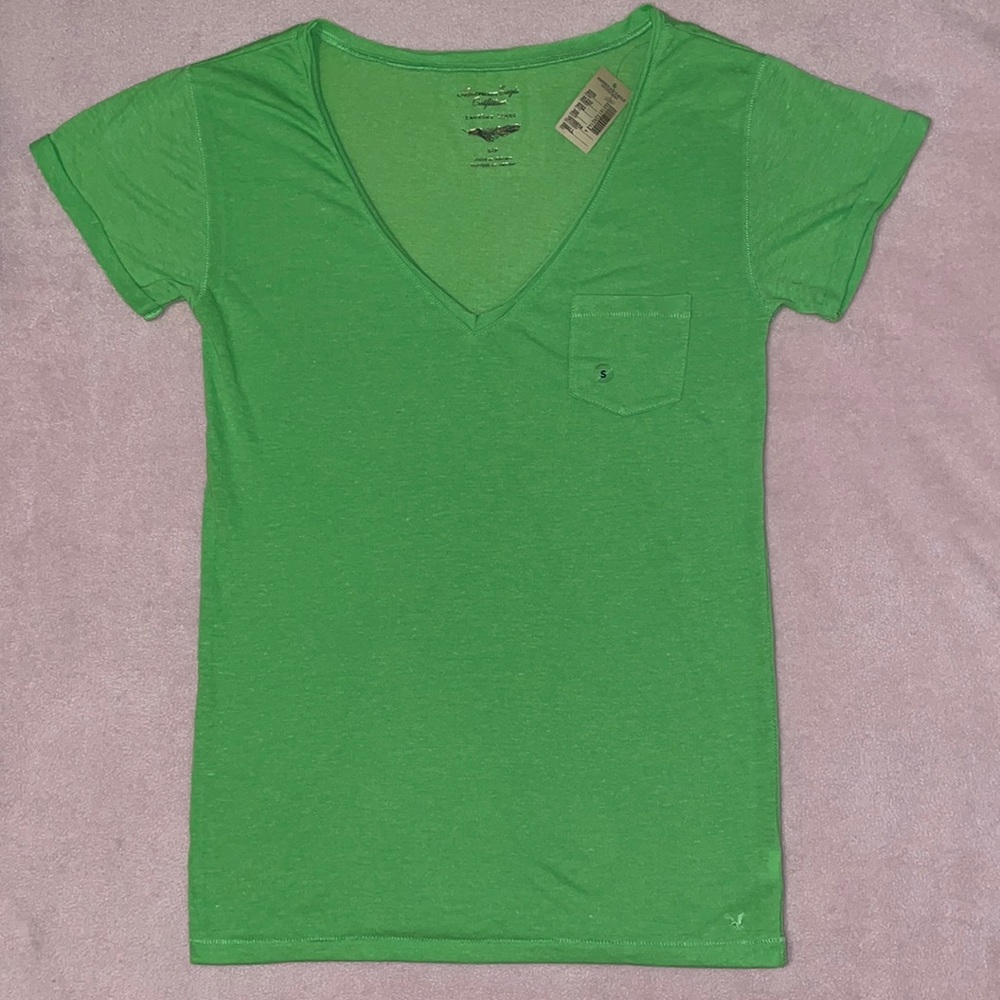 American Eagle 🦅 Deep V Pocket Tee - Size: S